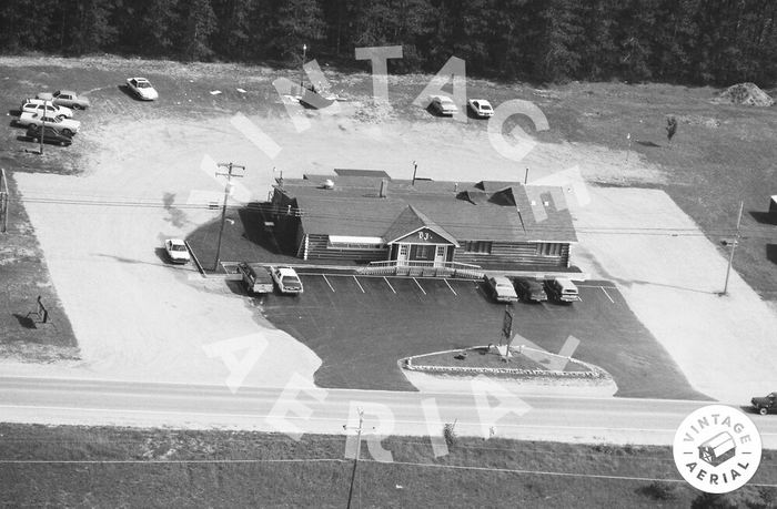 BJs Catering and Event Center (Vins Rustic Bar & Restaurant, BJs) - 1989 Photo (newer photo)